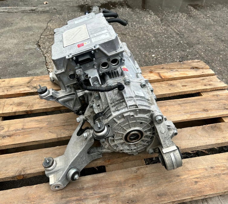 Porsche Taycan 9J1 2023 Motor Fortræk - 9J1907124L