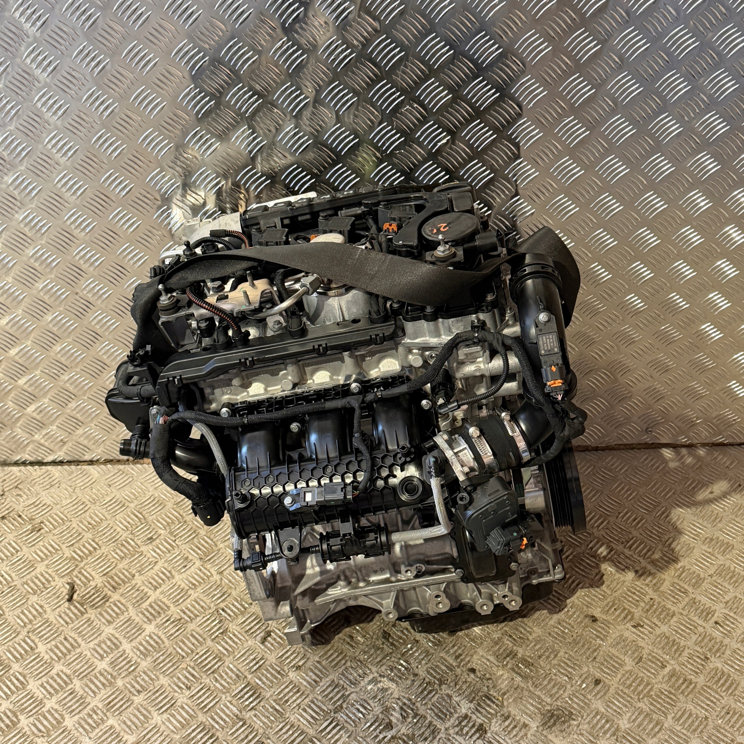 MOTOR PEUGEOT 208 / 2008 / 3008 1.2 THP HN05 2021