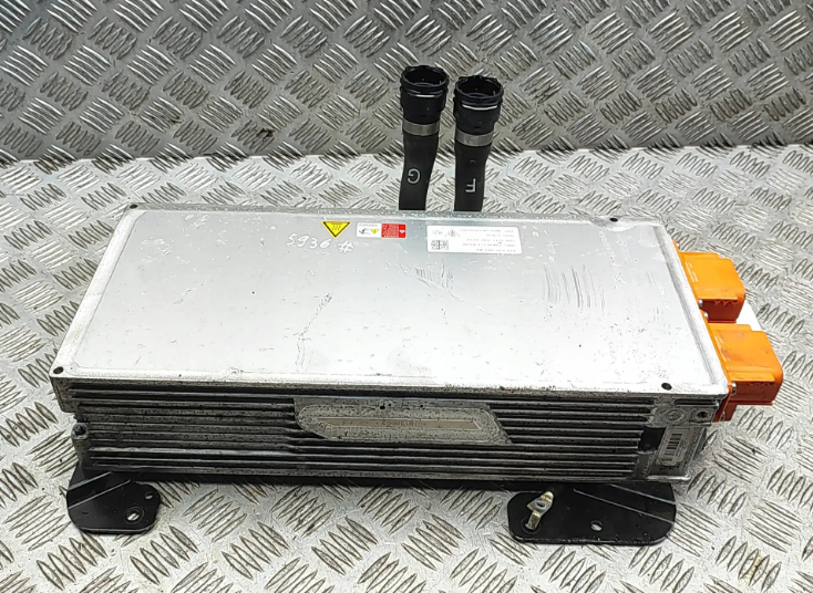 Porsche Taycan Elektronikmodul 420kw - 9J1915681BT