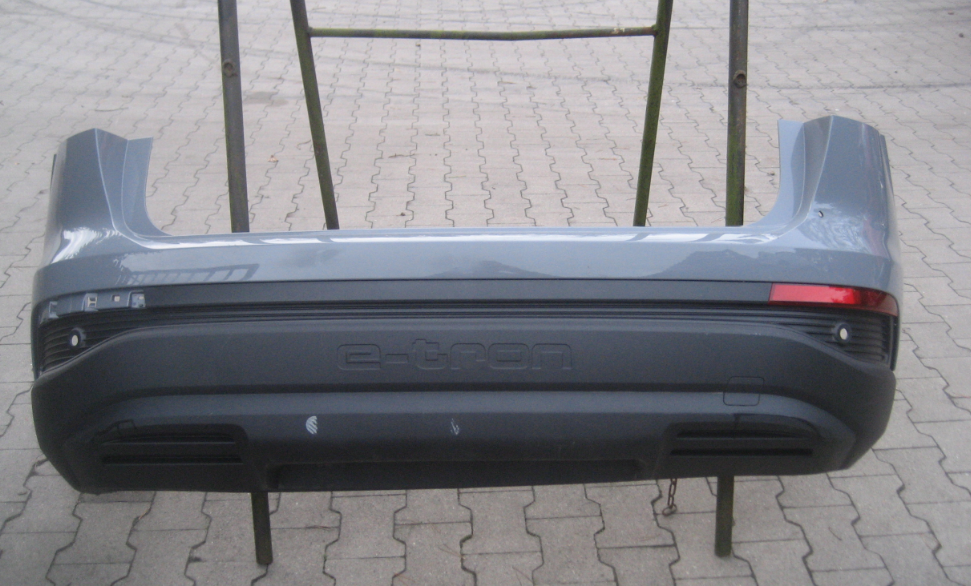 AUDI Q4 ETRON 21-24R REAR TRUNK 2x PDC