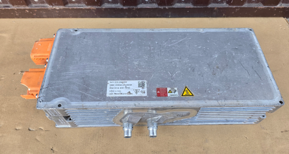 Porsche Taycan Højspændingsbatteriopladder - 9J1915681AH