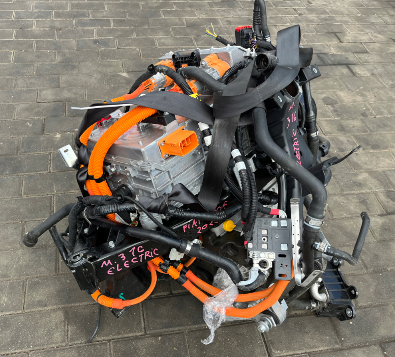 KOMPLET MOTOR FIAT 500E ELEKTRISK P46356039
