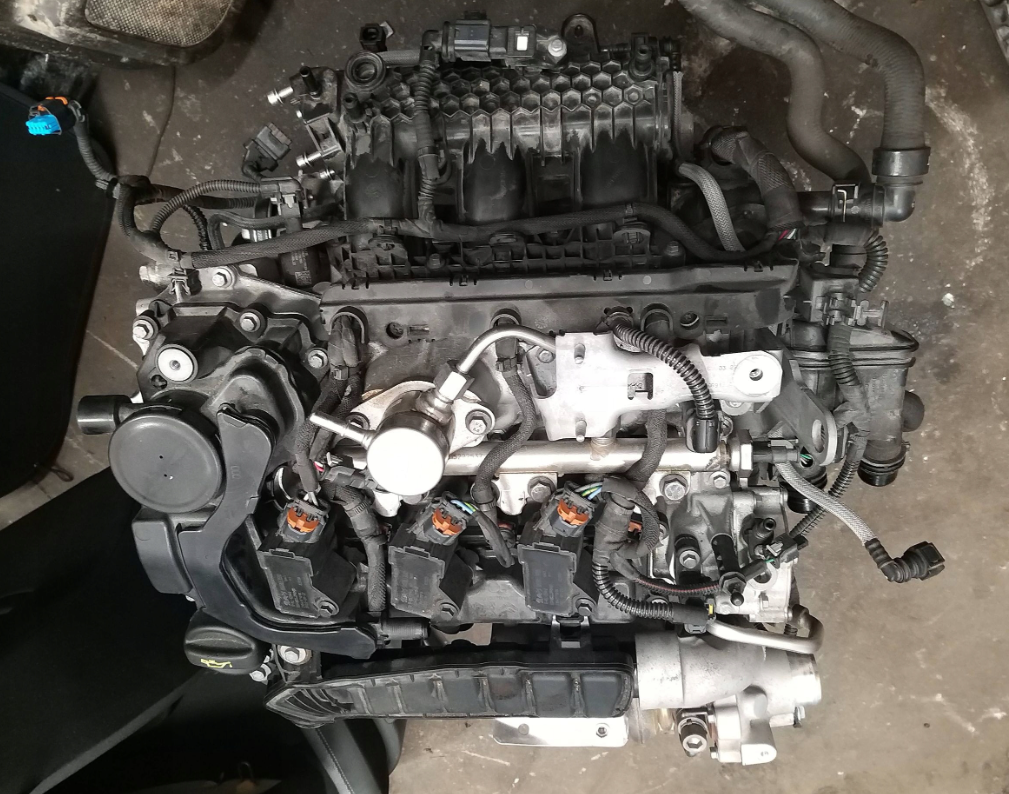 Citroen C4 III 21- MOTOR  1.2 THP  10TMA6 HN05