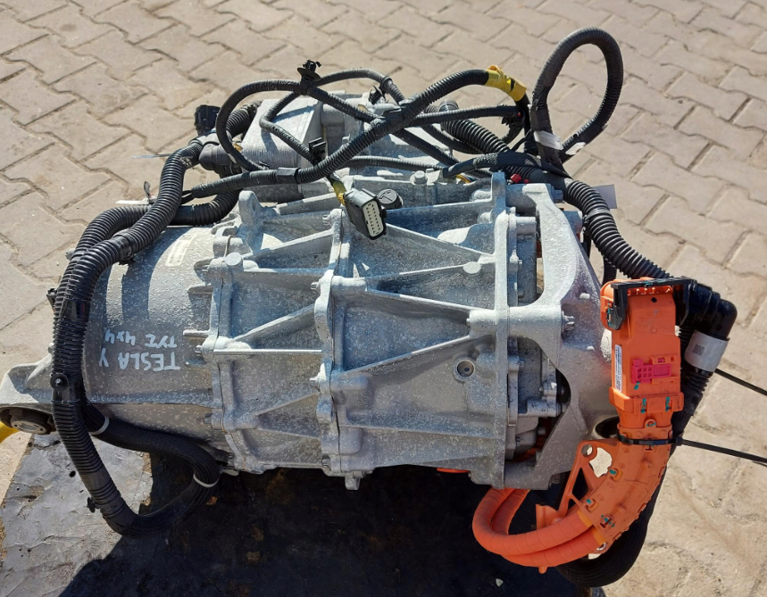 TESLA MODEL Y 2022 ELEKTRISK BAGMOTOR DualMotor 1587780-00-B