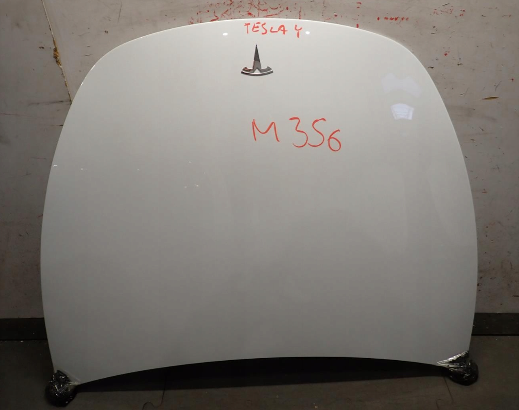 Tesla Model Y Motorhjelm - 21493370-E0-A