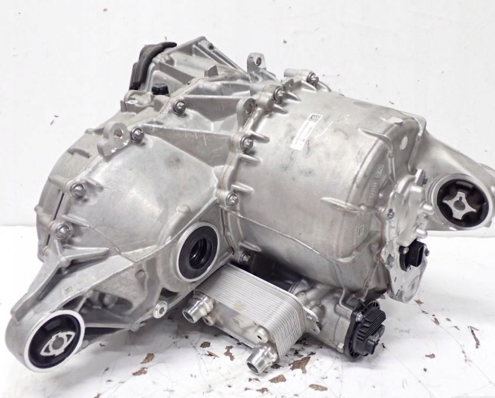 MOTOR ELEKTRISK DRIV BAG 4X4 AWD 4D1 TESLA MODEL Y 514KM  1663000-DE