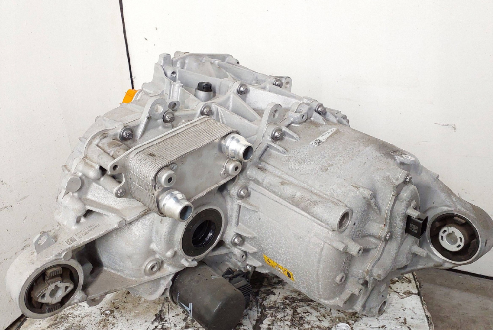 2023 Tesla Model Y elmotor EV 158778000C