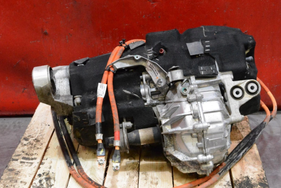 FRONT ELEKTRISK MOTOR 1035000-00-F TESLA MODEL S 90D 422 HK AWD 16-21