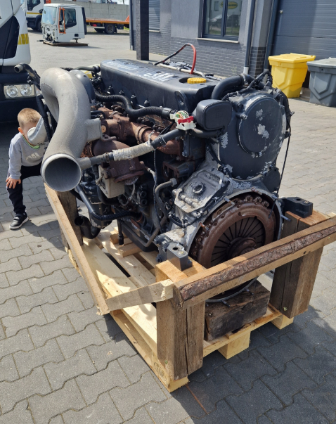 Motor Iveco Stralis Trakker Cursor 9 Euro 6 F2CFE611D F2CFE611 Lille gearkasse